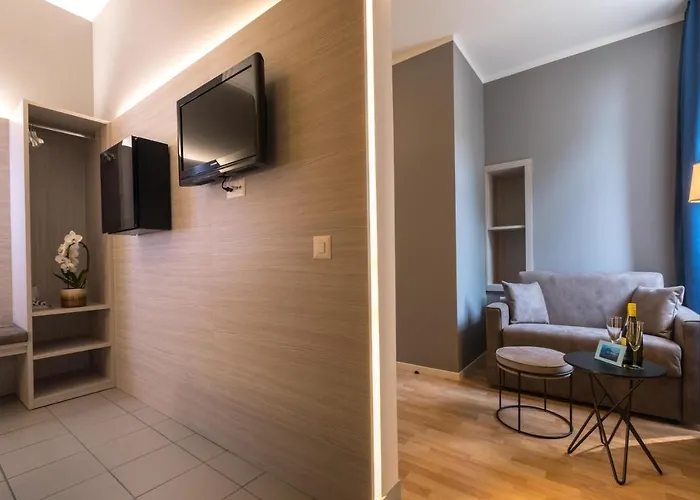 Готель Zurigo Downtown 3*