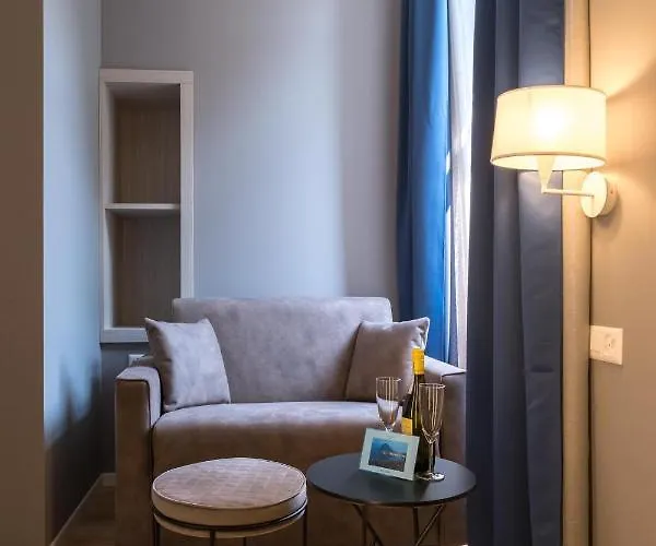 Готель Zurigo Downtown 3*