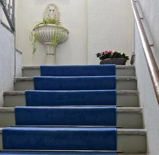 Готель Zurigo Downtown Лугано